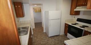 3 Bedroom/2.5 Bath Townhouse in Heart of UTC Gallery 6