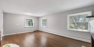 Recently Remodeled 4 Bedroom House Gallery 3