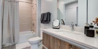 250 Mission Gallery 7