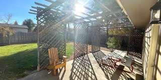 Beautifully updated 3 bedroom 2 bath home in Greeley! Gallery 27