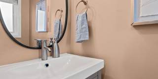Distinctive Two Bedroom Beauty in Deanwood Gallery 17