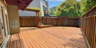 SPACIOUS 5BR HOME WITH MULTIPLE DECKS, FIREPLACE, UPDATED KITCHEN- FOUNDATION Gallery 6