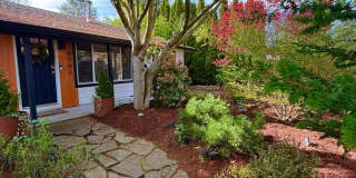 Beautifully landscaped Fall City gem  with a private backyard oasis! Gallery 1