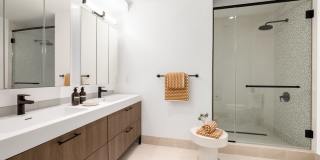 The Noble Gallery 33