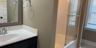 One level home with 2 Car Garage! Gallery 22