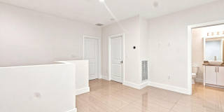 432 SE 16TH Street Gallery 20