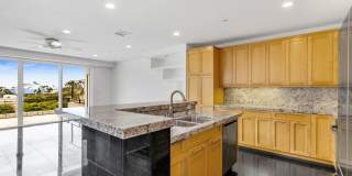 3 Bed 3 Bath Ocean View, Penthouse "Mark Singer" Residence in Downtown Laguna Beach Gallery 17