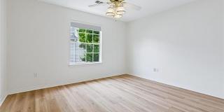 1003 OLD METAIRIE Place Gallery 13