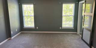 Amazing Three Bedroom Townhome in Southend! Gallery 11