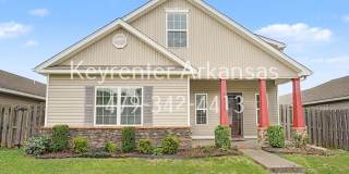 Beautiful 3 Bedroom Home with Hardwood, Tile & Spacious Kitchen Gallery 1