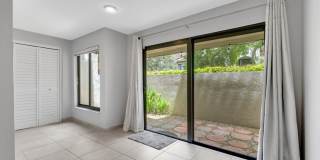 Charming 2BR Condo in Miami Gallery 15