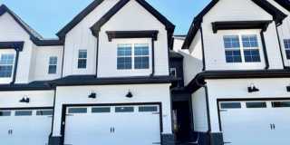 Now Leasing! 3-Bedroom 2.5 Bath Townhome in Olive Branch- Minutes from Methodist Hospital Gallery 1