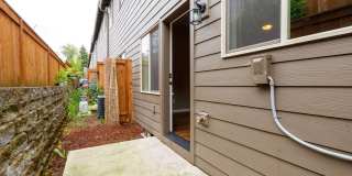 Garage, Backyard, 3 Bedroom - Now Leasing Gallery 24