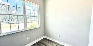 Spacious 3 Bedroom Home with Office on a Large Lot in Northwoods Gallery 8