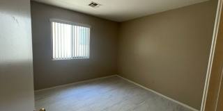 4 Bedroom, 2 Bath New paint and flooring Gallery 17