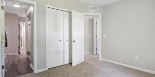 Hunter's Pond Apartments Gallery 19