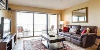 555 Harrison Avenue Gallery 6