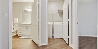 Registry at Windsor Parke Gallery 88