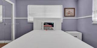 19102 NW 33rd Pl Gallery 26