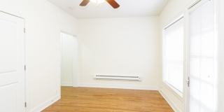 2876-2900 N Clark Gallery 75