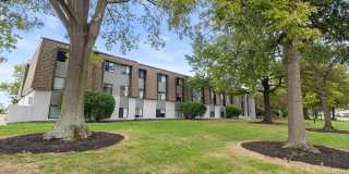 Center Court Apartments Gallery 4