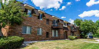 Warren Woods Apartments Gallery 16