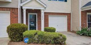 Beautiful 3 bedroom, 3 1/2 bathroom townhome in Tarrant Trace Gallery 3