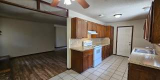 (3) Bed/(2) Bath in West Norman Avail NOW! Gallery 7