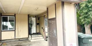 3 Bed / 2 Bath Half Duplex Near Valley Fair Mall — Fenced Yard & Carport Gallery 12