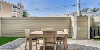 710 E Avenue Gallery 28