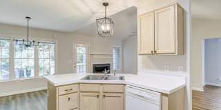 Charming 3 Bedroom Home Gallery 15