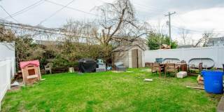 237 E Broadway Gallery 14