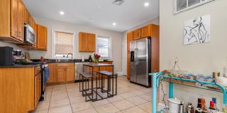 Nicely Priced 4-bed, 2-bath Mission Hill Apartment Gallery 13