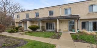 158 Green Bay Road Gallery 1
