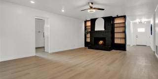 2910 W Crawford Street Gallery 17