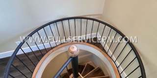 Exceptional South Beacon Hill 3 BD 2 BA! Huge Deck! Gallery 19