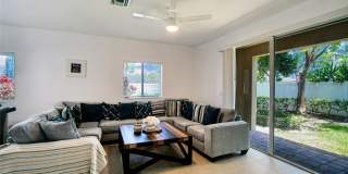 378 NE 47th Place Gallery 10