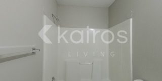 4415 The Paseo Boulevard Gallery 17