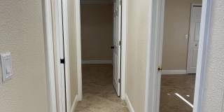 213 Southeast 21st Street Gallery 16