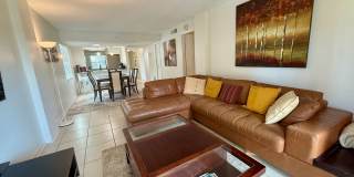 Beatifully updated Beach condo FULLY FURNISHED ANNUAL RENTAL 2/2 Gallery 17