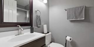 10208-C ASHBROOKE Court Gallery 18