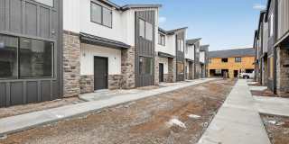 $500 off first month - BRAND NEW 3 BED 2.5 BATH TOWNHOMES WITH 2 CAR GARAGE Gallery 1