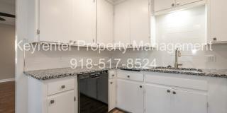 Beautiful 2 Bedroom Remodel! Available Today! Gallery 19