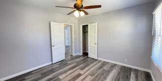 Charming Southside Home on Huge Lot! Gallery 9
