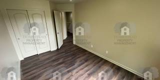 Perfect commuter location! Gallery 21