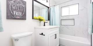 534 Jeffree Street Gallery 11