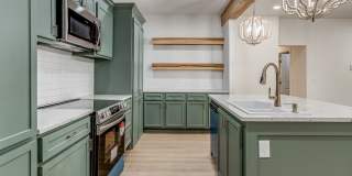 1723 West Park Place Gallery 82
