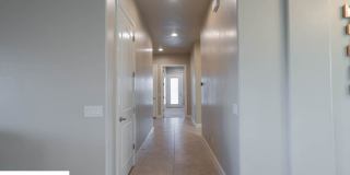 Stunning 2 Bedroom Fully Furnished Home. Community Pool & Mini Golf! Gallery 50