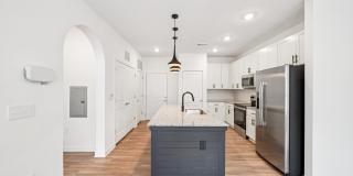 Colina Hillside Gallery 100
