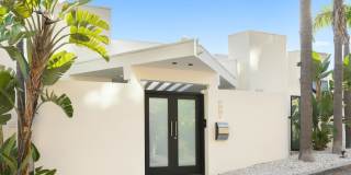 2231 Sunset Plaza Dr Gallery 2